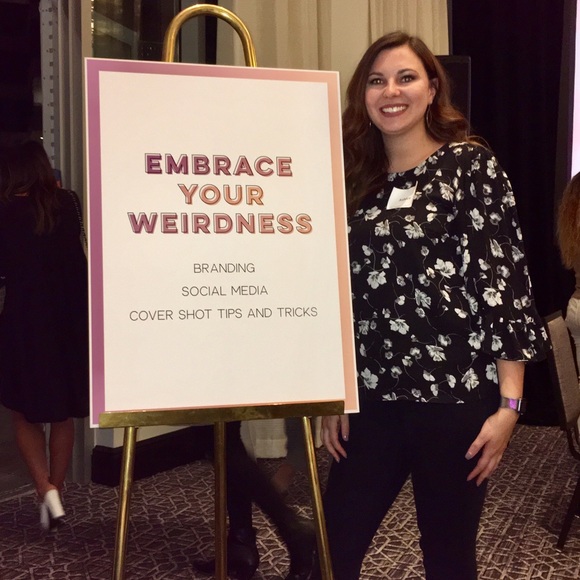 Hi 💕 I’m Ashley 👋🏼 - Picture 7 of 8